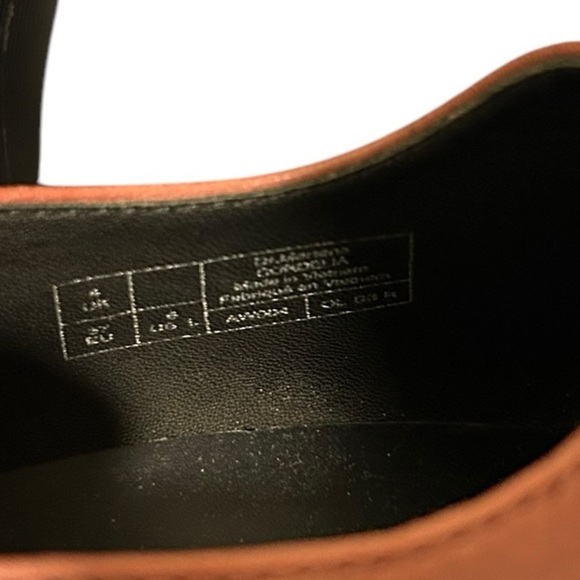 Dr Martens Burgundy Leather Cordelia slip-on-lug Sole heeled ankle Boot size 6 - Picture 9 of 9